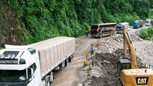 Deslizamientos afectan rutas entre Cochabamba y Santa Cruz por intensas lluvias
