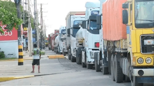  Crisis de combustible: persistencia de filas en La Paz y Cochabamba mientras Santa Cruz registra menor tiempo de espera