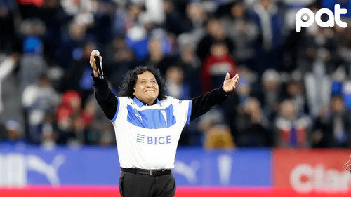 Artista boliviano Adrián Chauque deslumbra en la inauguración del Claro Arena en Chile