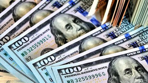 Baja el dólar calle tras retiro autorizado