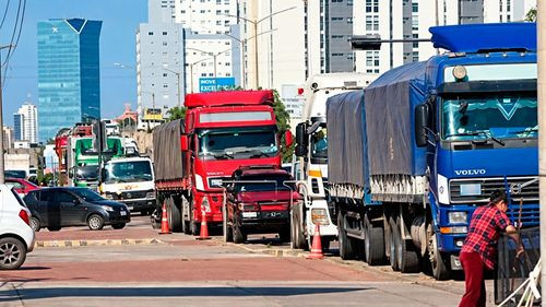 Gobierno denuncia desvío de combustible en Santa Cruz