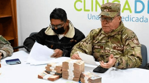 Comandante Zúñiga visita y cancela la deuda en la clínica de los cadetes
