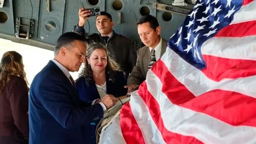 Ministro de Defensa agradece a EEUU por entrega de escudos y raciones a las FFAA