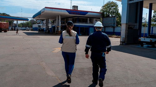 YPFB y ANH activan controles sorpresa en surtidores para evitar desvío de combustible