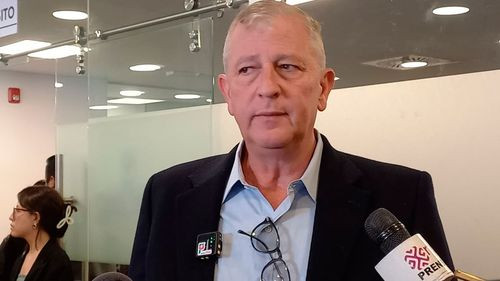 Senador advierte cálculo político en demora del Presupuesto General del Estado