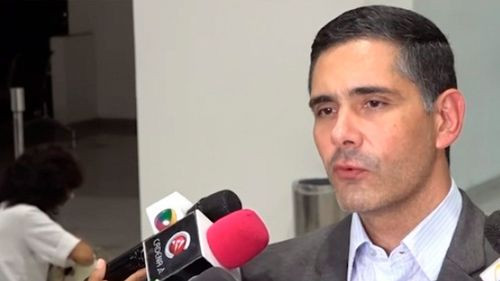 Control del dólar coloca en emergencia a empresarios