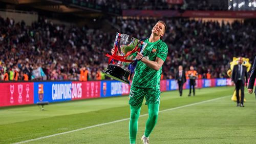 Szczesny sigue sin firmar su  renovación con el Barcelona  a horas de quedar libre
