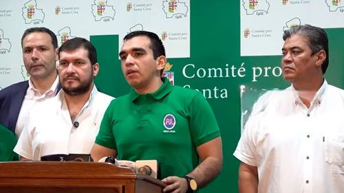 UAGRM se suma a la marcha contra la crisis y el desabastecimiento de combustible