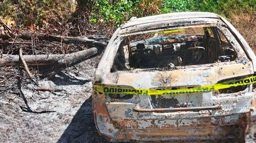 Hallan vehículo calcinado tras linchamiento de dos personas en Ivirgarzama