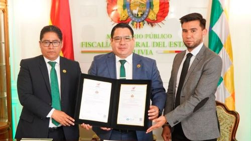 Escuela de Fiscales alcanza doble certificación internacional