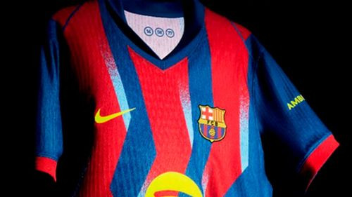 Barcelona presenta una cuarta  equipación inspirada en un clásico  histórico