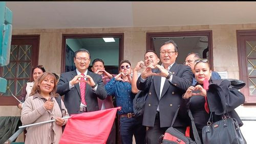 Dr. Sung Yun Sung presenta oficialmente el partido AMAR con propuestas para una nueva Bolivia