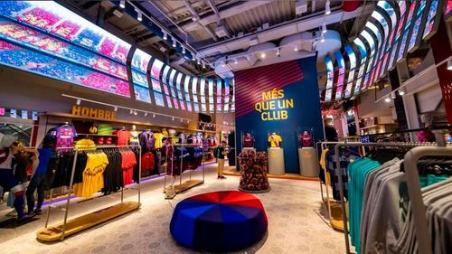El Barça bate récord de ingresos por venta de camisetas y productos oficiales