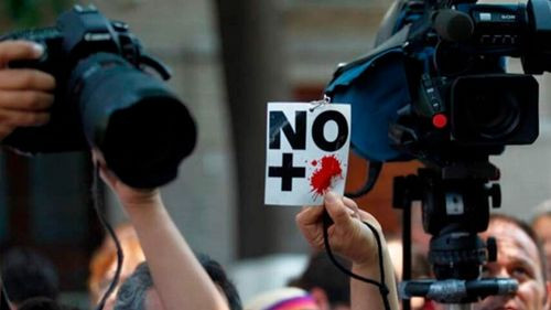 Gobierno condena brutal atentado contra periodista en El Alto; gremio denuncia intento de asesinato