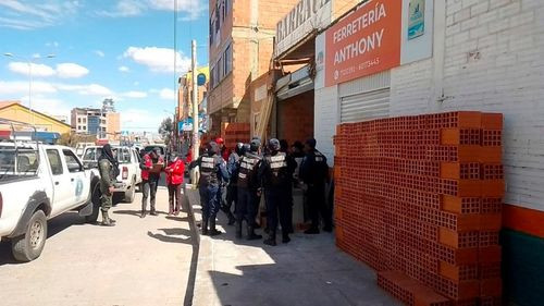 Alcaldía denuncia que algunos  comercios ocupan espacios públicos  en la avenida Litoral