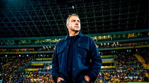 Hansi Flick: “Nos centramos en nosotros, no miramos al Real Madrid”