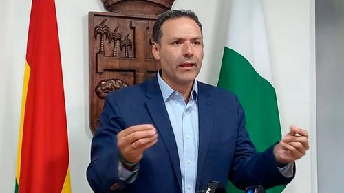 Zambrana ofrece Comité pro Santa Cruz para Paz y Lara