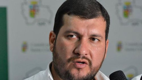 Cívicos exigen justicia para Santa Cruz mientras defienden derecho de alcalde a proceso