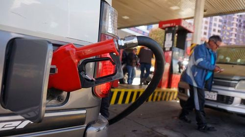 YPFB fija cronograma para  vehículos con posibles daños por  gasolina