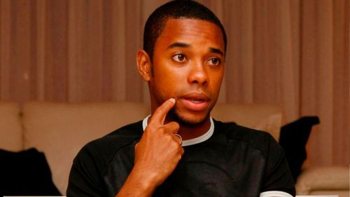 Robinho revela cómo es su vida en prisión: “Los guardias mandan y los presos obedecemos” Robinho revela cómo es su vida en prisión: “Los guardias mandan y los presos obedecemos”