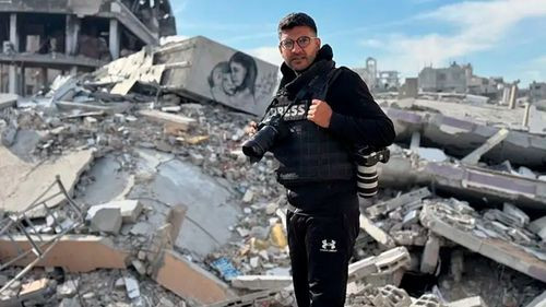 El hambre silencia la cámara de un fotoperiodista en Gaza