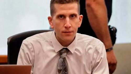 El acusado por el asesinato de cuatro estudiantes en Idaho se declara culpable y evita la pena de muerte