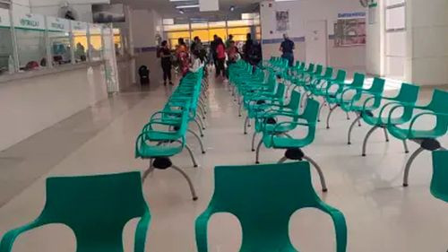 Trabajadores de salud iniciarán huelga de hambre por sueldos atrasados