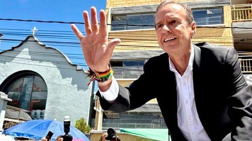 Diputado acusa a Tuto de imponer jefes de bancada en Libre Diputado acusa a Tuto de imponer jefes de bancada en Libre