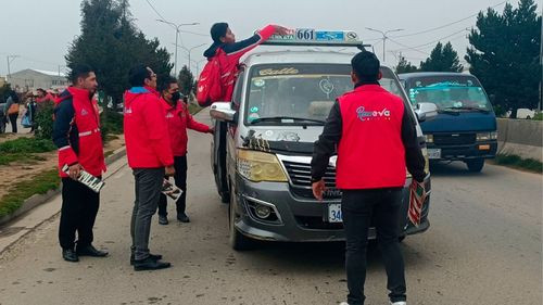 Violencia y resistencia de choferes ante el control al trameaje en El Alto
