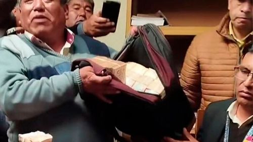 Dirigente devuelve aporte millonario en medio de disputas internas del magisterio