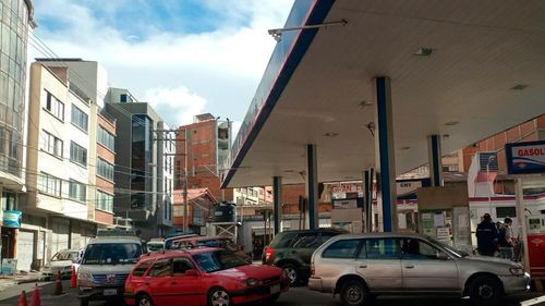 Regresan filas por gasolina en La Paz