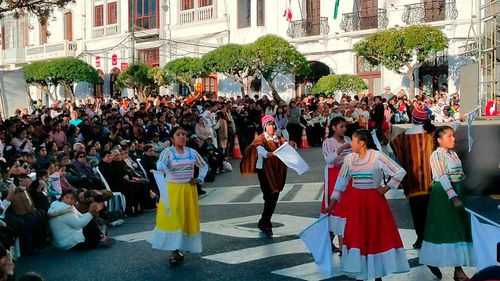 Sucre celebra con danzas los días previos al Bicentenario