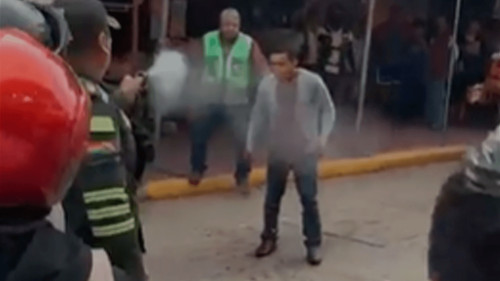 Hombre agrede a dos personas y luego se autoinflige una herida grave en Montero