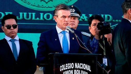 Presidente Paz afirma que estudiantes defenderán la unidad del país