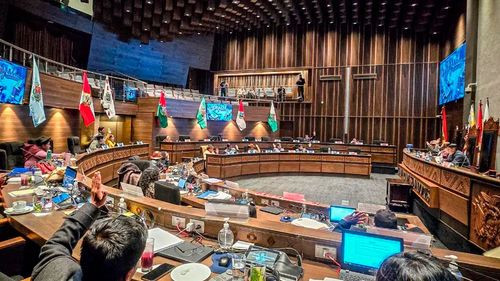 Comisión del Senado rechaza por unanimidad proyecto para cesar a vocales del TSE