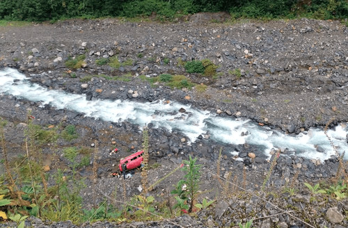 Embarrancamiento de un bus en Yerbani deja heridos y posibles fallecidos