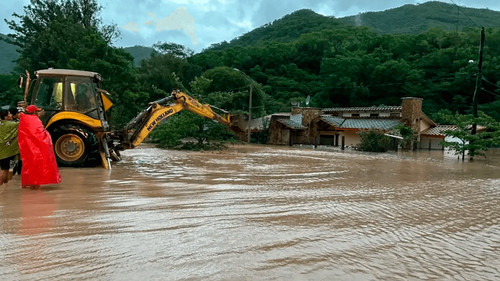 Emergencia por lluvias en Santa Cruz: seis desaparecidos, carreteras dañadas y alerta roja por crecida de ríos