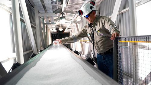 IBNORCA certifica calidad de la urea boliviana para competir en mercados internacionales