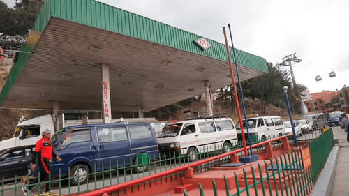 Gobierno saliente asegura continuidad en distribución de combustibles pese a stock limitado