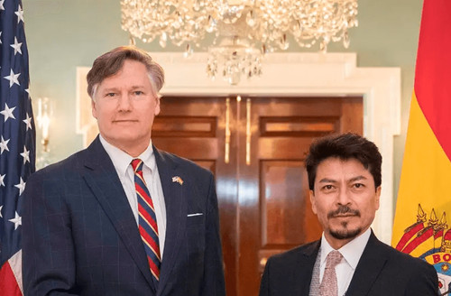 Landau destaca rumbo del Gobierno de Paz tras reunión con Aramayo: “Nos enorgullece asociarnos mientras buscan reconstruir su país”