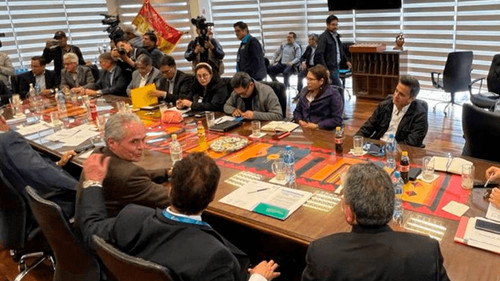 Tensión por control de dólares en reunión gobierno-empresarios