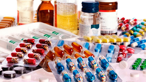 Industria farmacéutica reduce producción 30% por falta de dólares