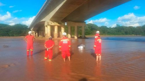 Identifican a víctima hallada en maleta en el río Piraí y aprehenden a su pareja
